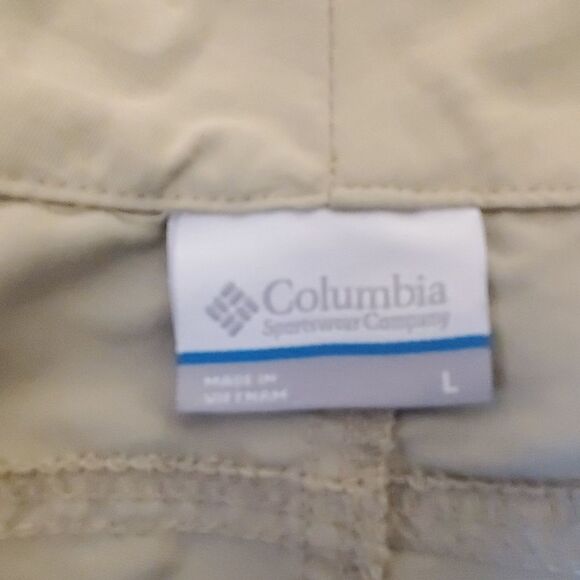 Tan Columbia omni shield shorts - Picture 3 of 7